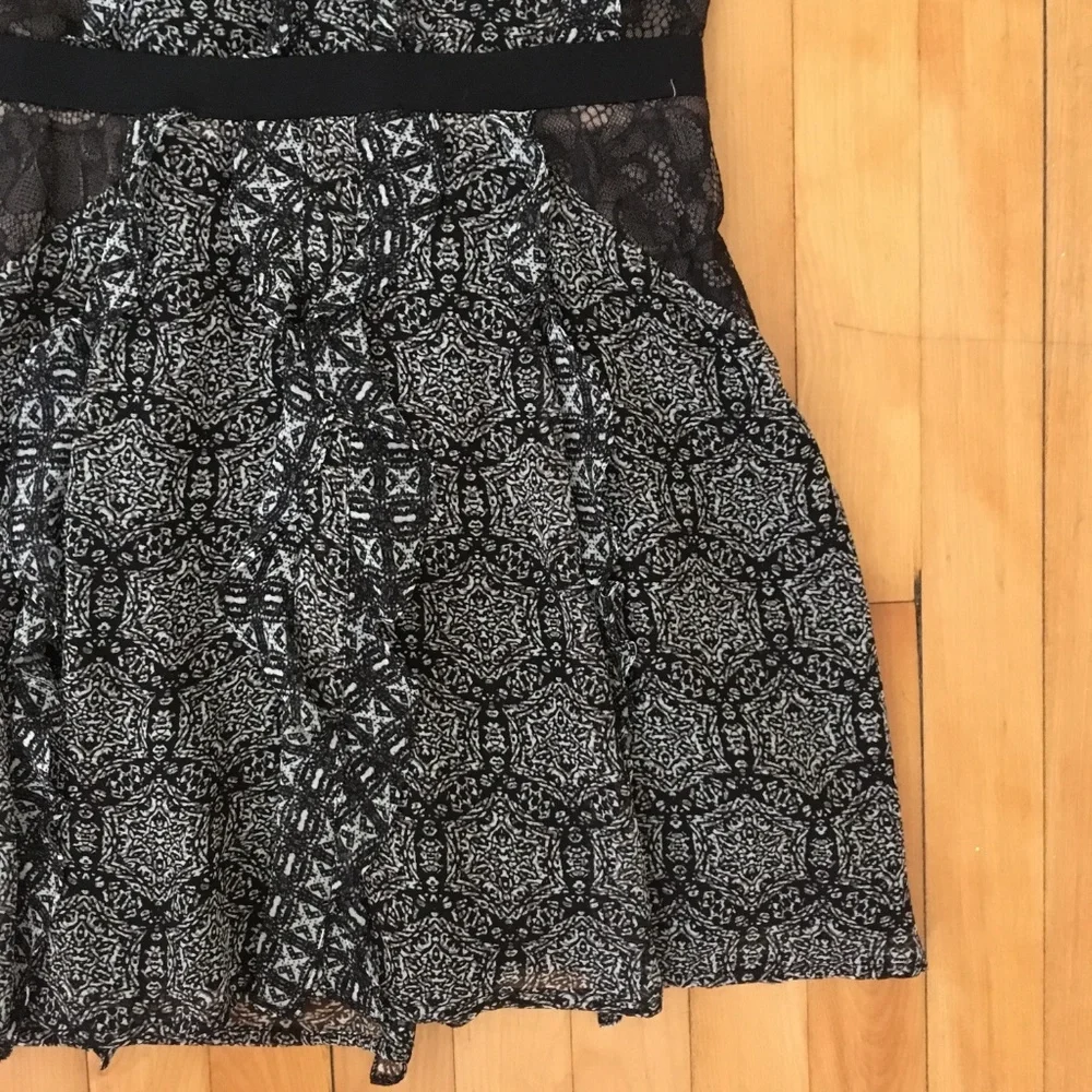 BCBGMaxAzria Stephanie Lace Printed Dress in Blue, Grey, Black Size 0